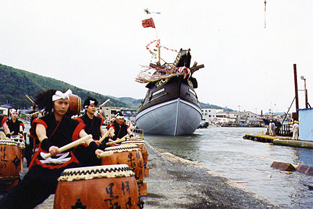 1993年5月22日 進水式 大海原へ第一歩